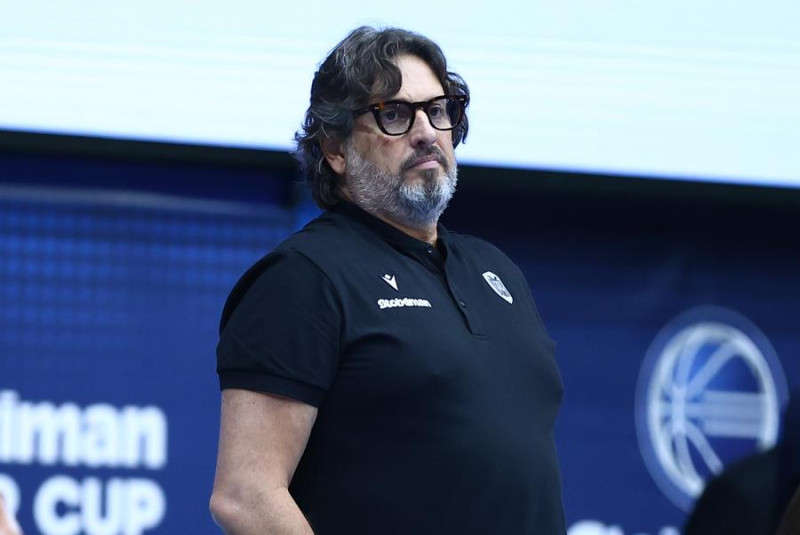 Ξέσπασμα Τρινκέρι: "Δεν καταλαβαίναμε τι σφύριζαν οι διαιτητές"